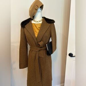 H&M beautiful gold/mustard knee-length dress.